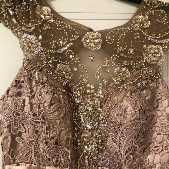 Dress - Picture 5 of 6